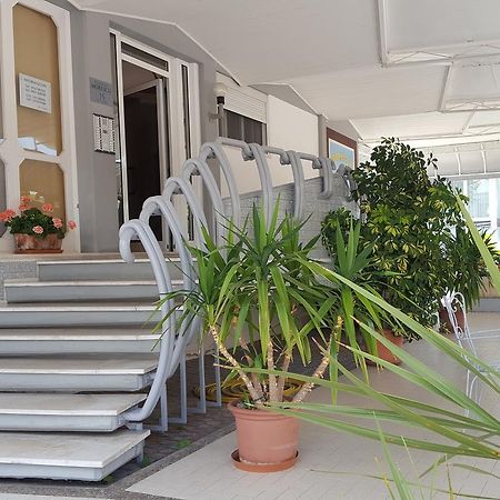 Residence Moresco Lido di Jesolo Bagian luar foto