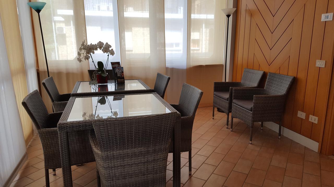 Residence Moresco Lido di Jesolo Bagian luar foto