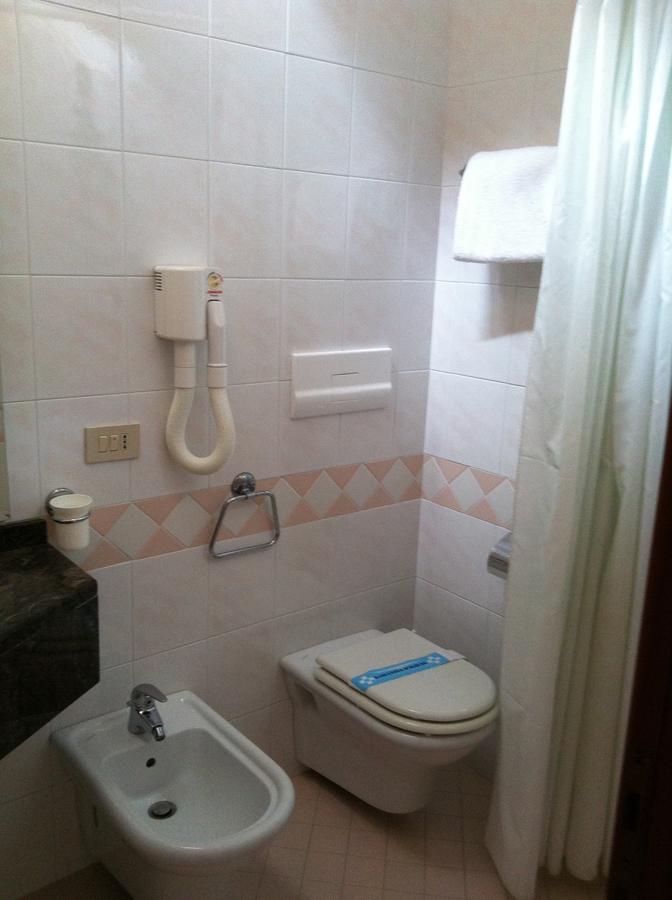 Residence Moresco Lido di Jesolo Bagian luar foto