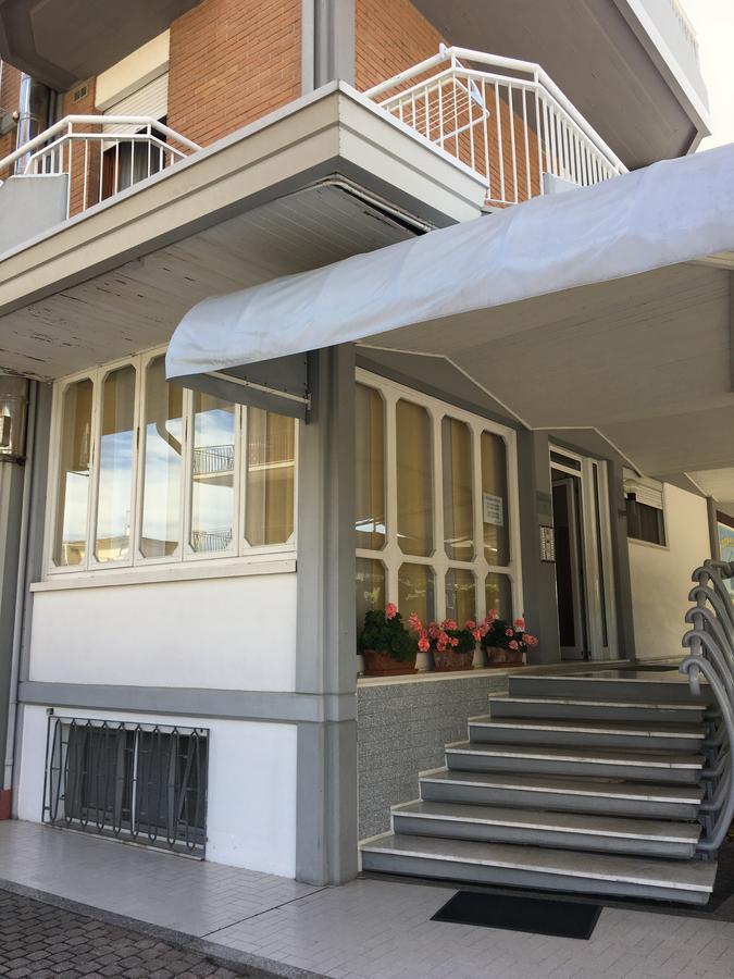 Residence Moresco Lido di Jesolo Bagian luar foto