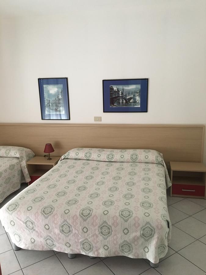 Residence Moresco Lido di Jesolo Bagian luar foto